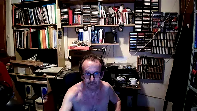 Snapshot of Marco_Marchese chatting on 5, 7, 2026 Marco Marchese online show from 5, 7, 2026