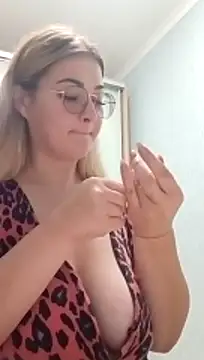 pussyCat t online show from 2, 11, 2025