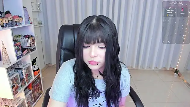 misshoneyxxx online show from 11, 11, 2025