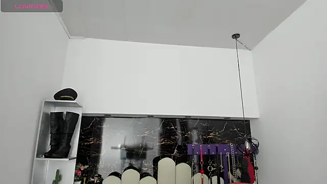 Kathia Armstrong online show from 28, 12, 2024