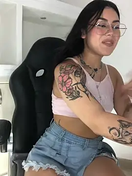 emily 22x online show from 25, 2, 2025
