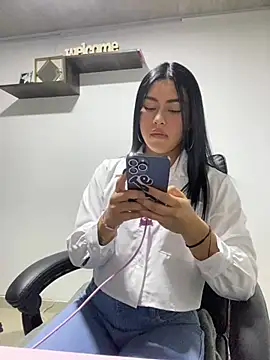 emily 22x online show from 18, 3, 2025