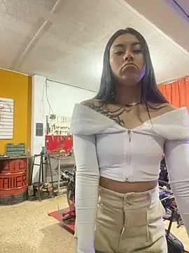 emily 22x online show from 7, 10, 2025