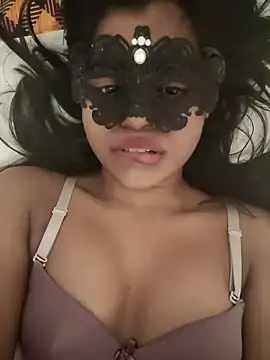 Bella Luna18 online show from 11, 12, 2024