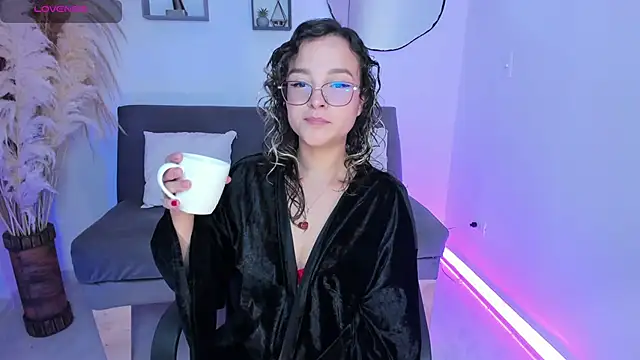Snapshot of divine_amy1 chatting on 27, 12, 2024 divine amy1 online show from 27, 12, 2024