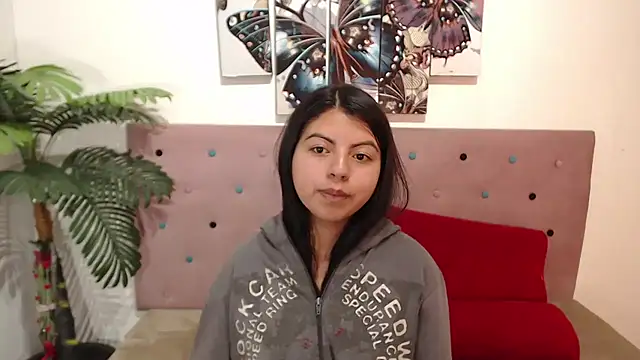 CarolineBrunx online show from 10, 3, 2025