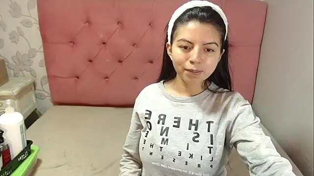 CarolineBrunx online show from 15, 12, 2025