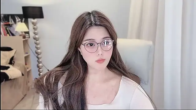 Strawberrybabyy1 online show from 18, 12, 2024