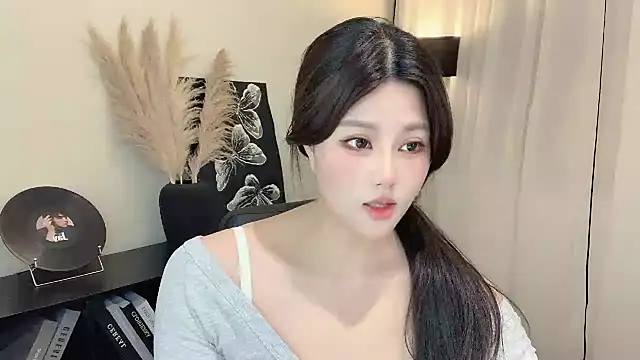 Strawberrybabyy1 online show from 15, 3, 2025