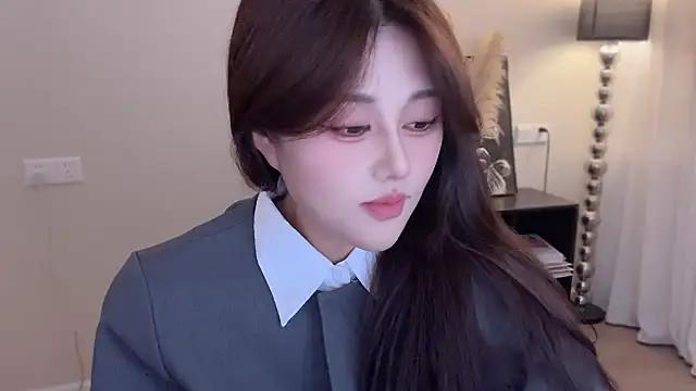 Strawberrybabyy1 online show from 19, 11, 2025