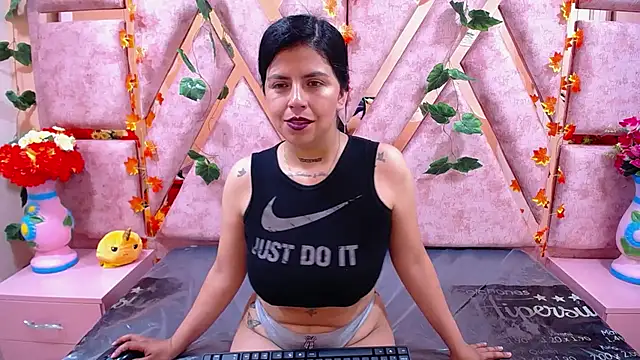 CataleyaLars20 online show from 6, 2, 2025