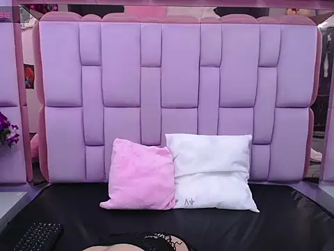 Snapshot of CataleyaLars20 chatting on 23, 4, 2026 CataleyaLars20 online show from 23, 4, 2026
