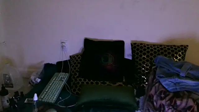 Snapshot of SirCharlesXXX chatting on 1, 2, 2025 SirCharlesXXX online show from 1, 2, 2025