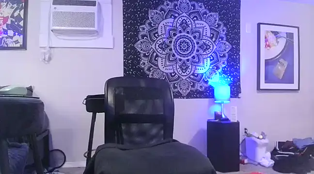 Snapshot of SirCharlesXXX chatting on 14, 2, 2025 SirCharlesXXX online show from 14, 2, 2025