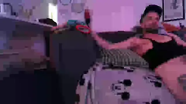 Snapshot of SirCharlesXXX chatting on 1, 3, 2025 SirCharlesXXX online show from 1, 3, 2025