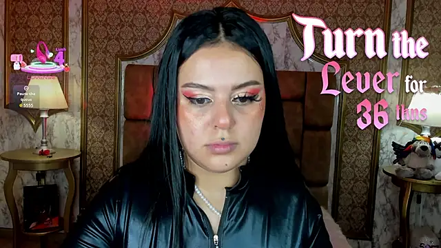 SoffiQueen online show from 12, 1, 2026