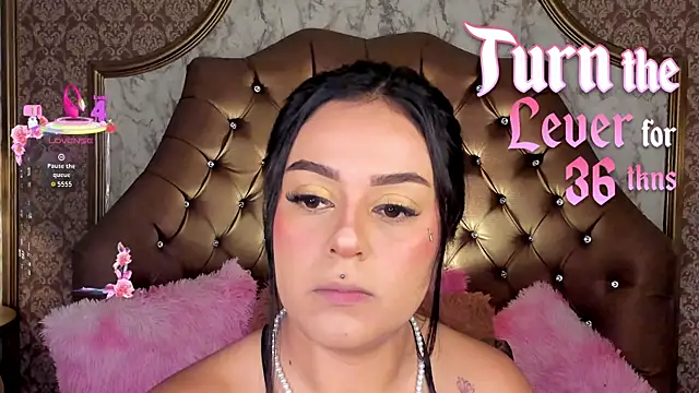 Snapshot of SoffiQueen chatting on 3, 6, 2026 SoffiQueen online show from 3, 6, 2026