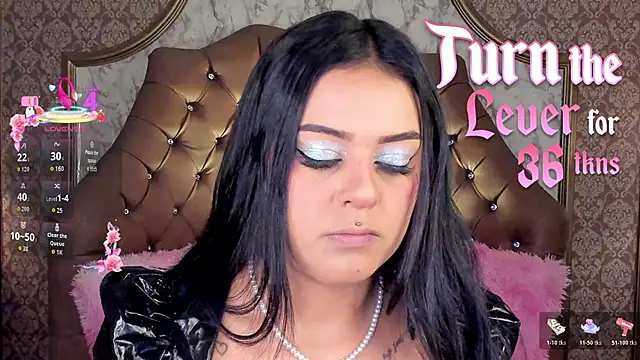 Snapshot of SoffiQueen chatting on 5, 6, 2026 SoffiQueen online show from 5, 6, 2026