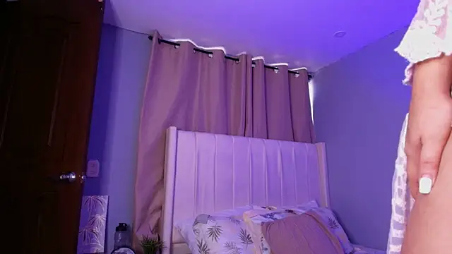 Snapshot of Shenoa1 chatting on 4, 11, 2025 Shenoa1 online show from 4, 11, 2025