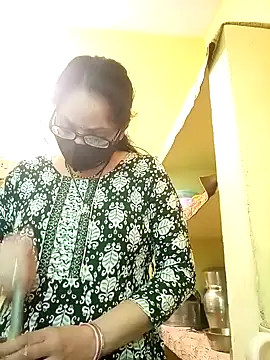 heenage online show from 25, 2, 2025