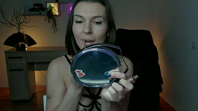 Snapshot of EricaPowers chatting on 11, 12, 2024 EricaPowers online show from 11, 12, 2024