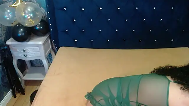 Sofiacowperx online show from 10, 4, 2026