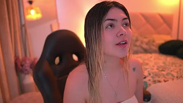 Lau Bee online show from 25, 11, 2025