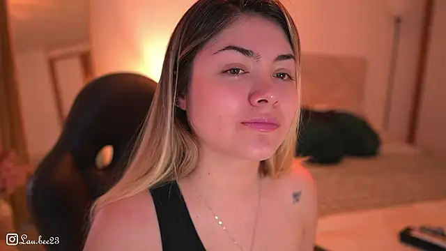 Lau Bee online show from 30, 11, 2025