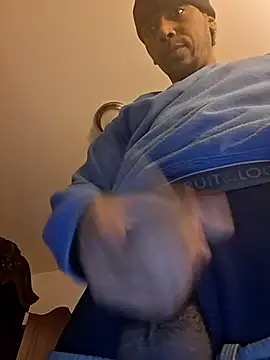 bigboytoy912 online show from 21, 4, 2026