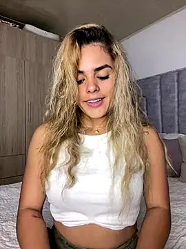 ZoeJohnsoon online show from 16, 10, 2025