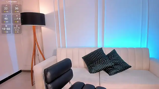 SavannahStorm online show from 1, 2, 2025