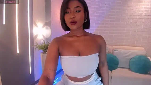 SavannahStorm online show from 16, 2, 2025