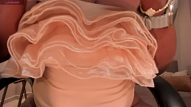 SavannahStorm online show from 26, 10, 2025