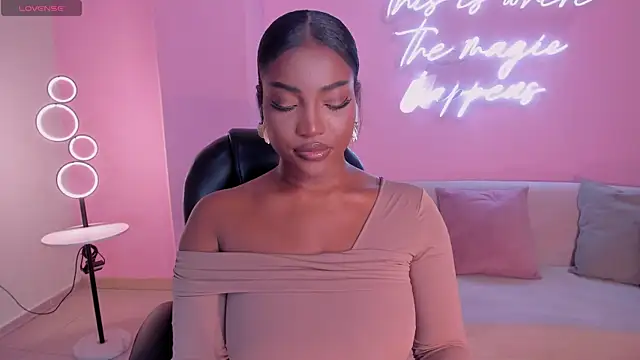 SavannahStorm online show from 19, 4, 2026