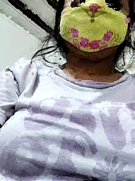 Snapshot of illay_love chatting on 25, 3, 2026 illay love online show from 25, 3, 2026