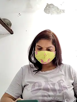 Snapshot of illay_love chatting on 3, 4, 2026 illay love online show from 3, 4, 2026