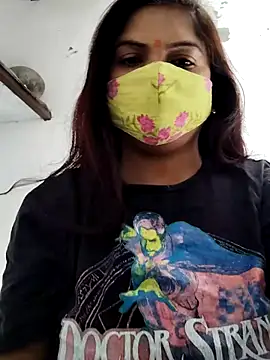 Snapshot of illay_love chatting on 4, 4, 2026 illay love online show from 4, 4, 2026