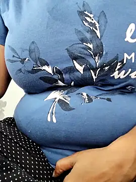 Snapshot of illay_love chatting on 7, 4, 2026 illay love online show from 7, 4, 2026