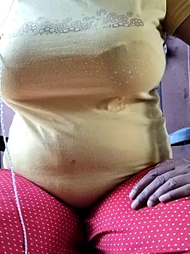 Snapshot of illay_love chatting on 9, 4, 2026 illay love online show from 9, 4, 2026