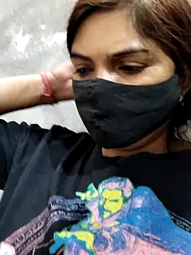 Snapshot of illay_love chatting on 11, 4, 2026 illay love online show from 11, 4, 2026