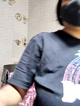 Snapshot of illay_love chatting on 12, 4, 2026 illay love online show from 12, 4, 2026