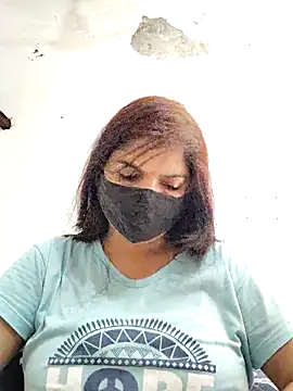 Snapshot of illay_love chatting on 13, 4, 2026 illay love online show from 13, 4, 2026