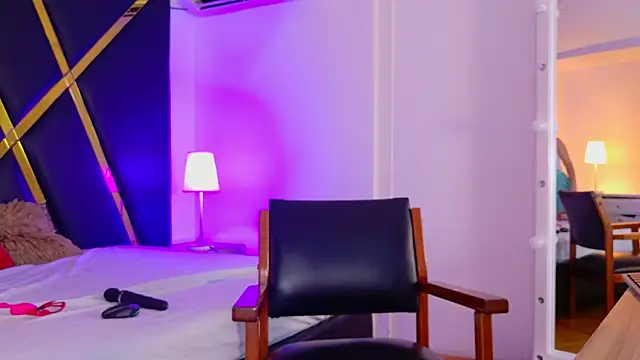 Adel Nesbiit online show from 10, 4, 2026