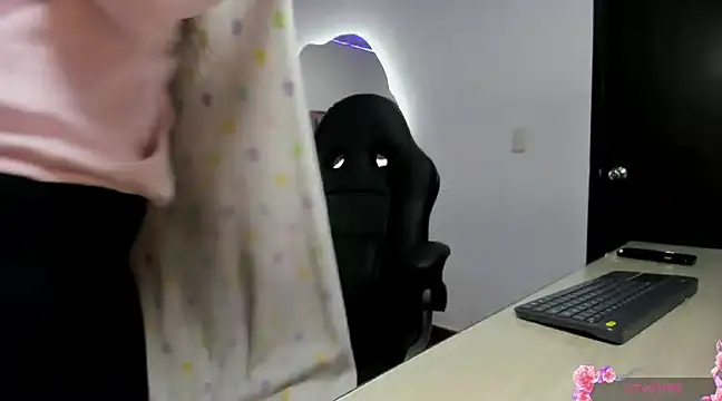 Estefany777 online show from 19, 2, 2025