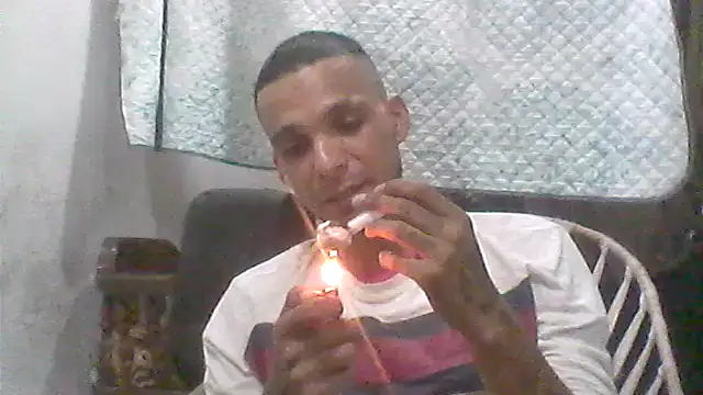 Snapshot of _Dmente_ chatting on 15, 10, 2025 Dmente online show from 15, 10, 2025