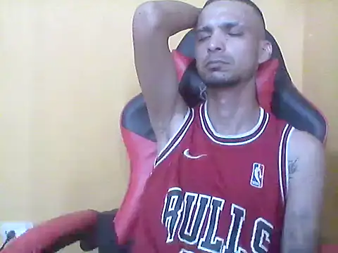 Snapshot of _Dmente_ chatting on 18, 10, 2025 Dmente online show from 18, 10, 2025
