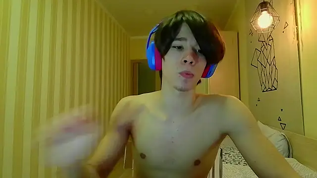 gayGamogey online show from 4, 3, 2025