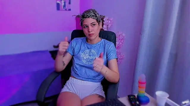 Charlee pink online show from 29, 11, 2025