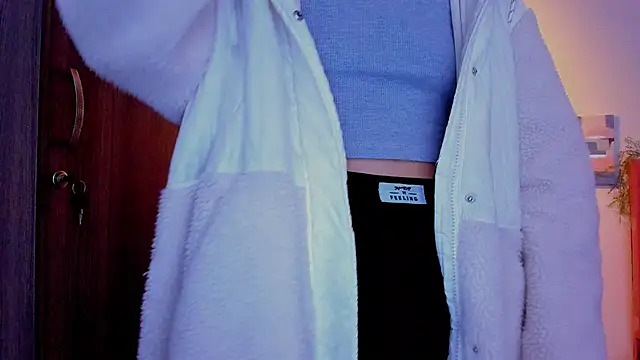 Charlee pink online show from 18, 3, 2026