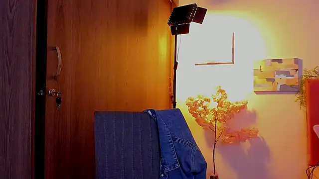 Charlee pink online show from 21, 3, 2026